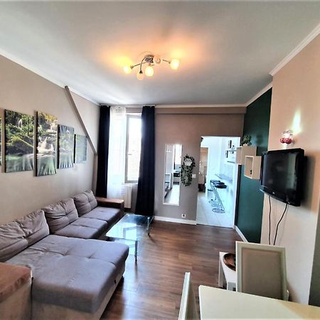 Appartement Refait Par Architecte. Proche De La Gare Et Le Centre De แร็งส์ ภายนอก รูปภาพ